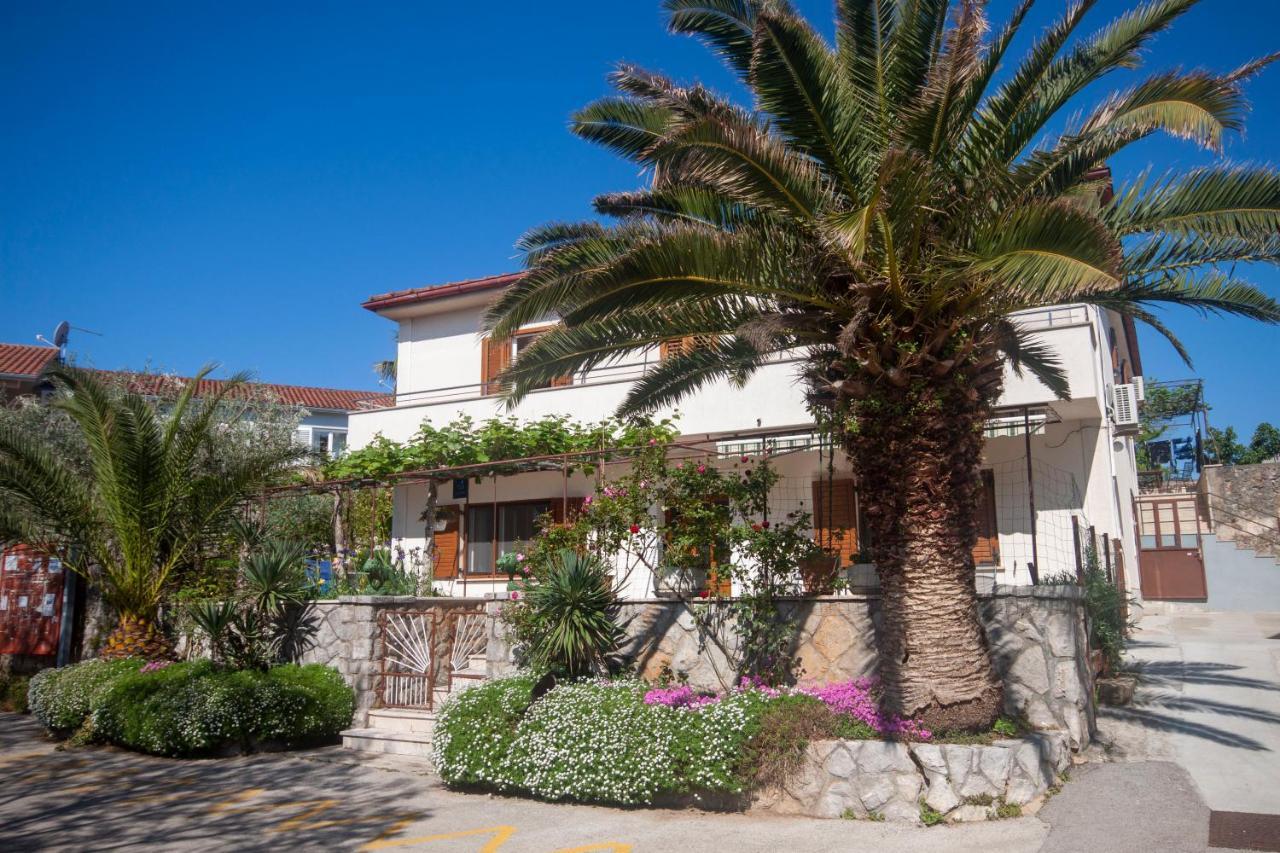 Apartments Katarina Porat Малинска Экстерьер фото