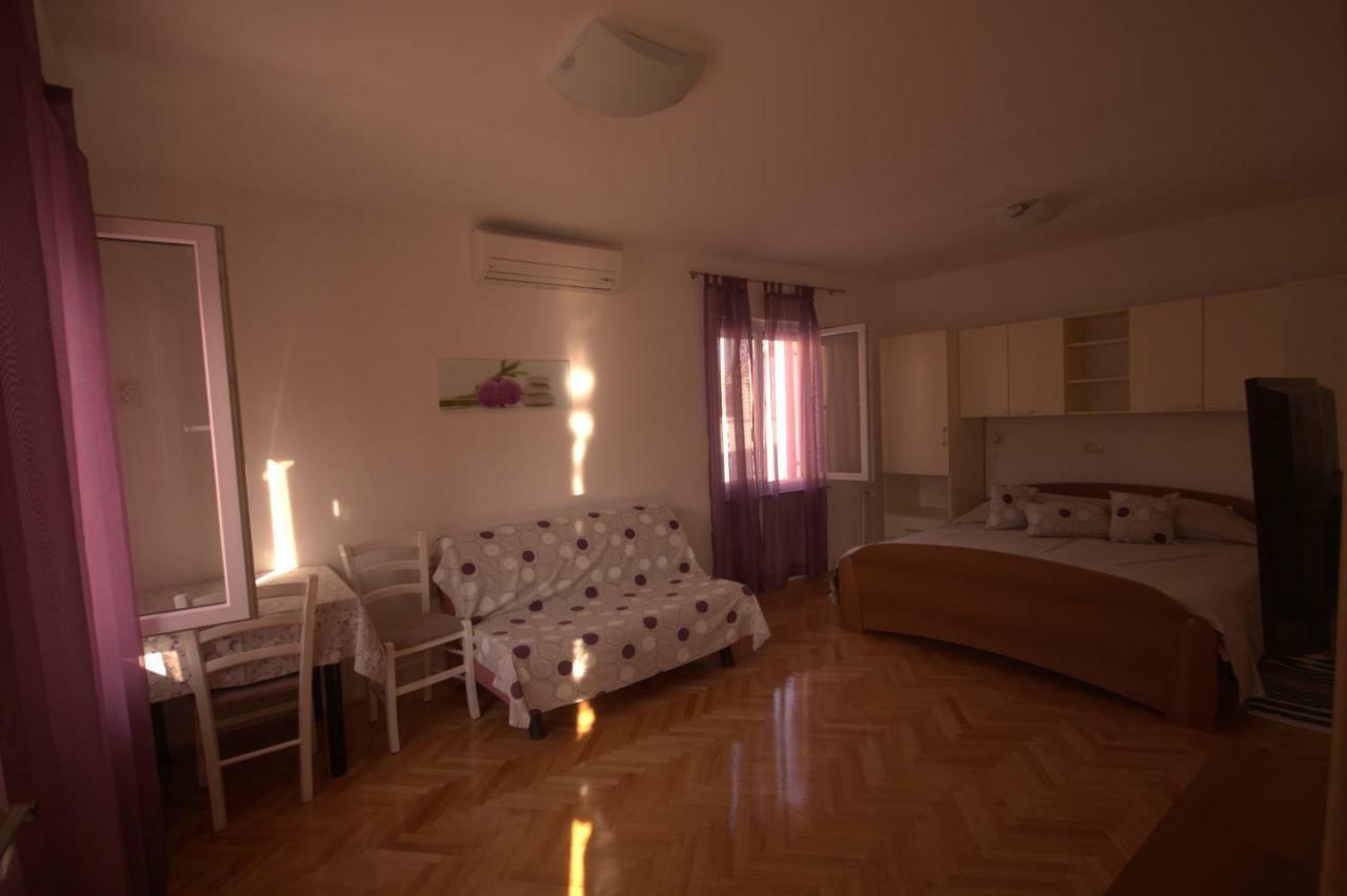 Apartments Katarina Porat Малинска Экстерьер фото